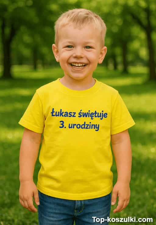 Koszulka dziecięca świętuje urodziny z imieniem