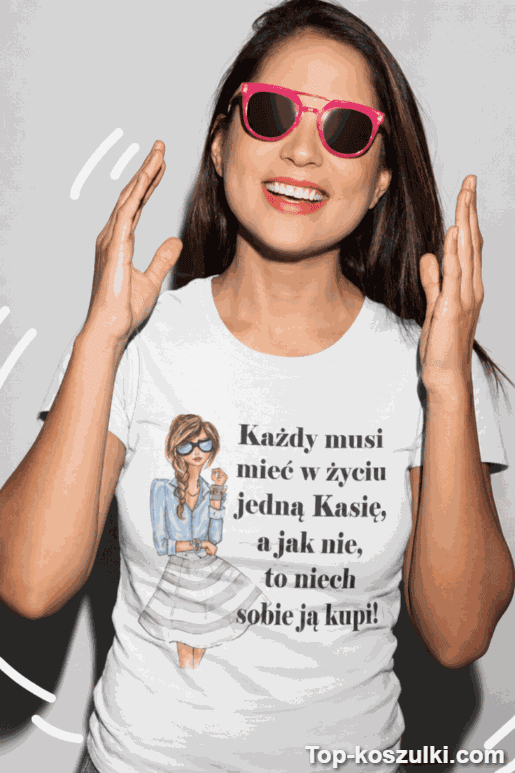 Śmieszna koszulka każdy musi mieć z dowolnym imieniem