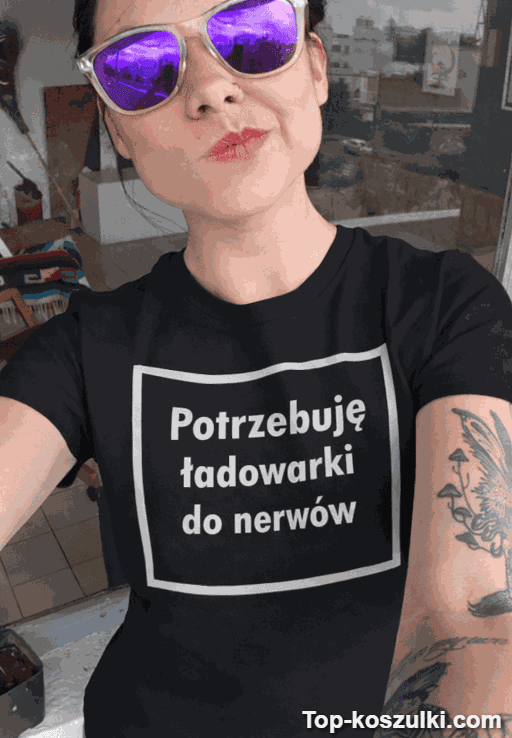 Śmieszna koszulka ładowarka do nerwów