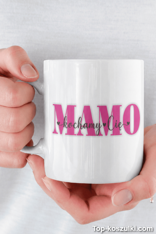 Śmieszny kubek mamo kochamy Cię